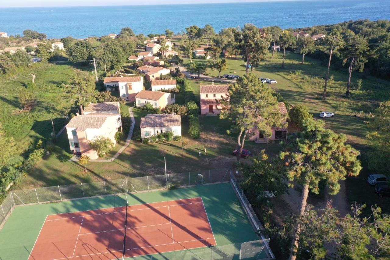 Hotel Pinea Mare Poggio Mezzana Exterior foto